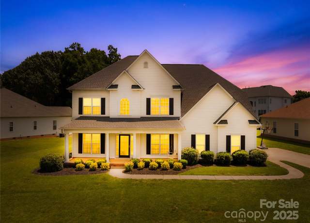 Property at 112 Doyle Farm Ln, Mooresville, NC 28115, 4 beds, 3.5 baths