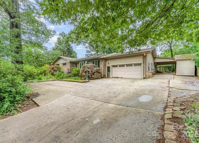 Property at 203 Ewing Dr, Belmont, NC 28012, 5 beds, 4 baths
