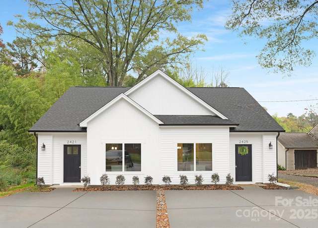 Property at 2421 Toddville Rd, Charlotte, NC 28214, 6 beds, 4 baths