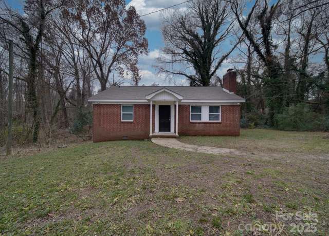 Property at 2996 Shady Ln, Charlotte, NC 28208, 3 beds, 1 bath