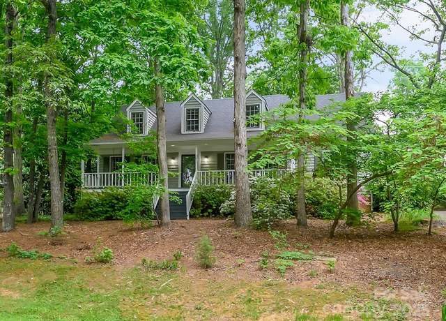 Property at 3017 Butter Churn Ln, Matthews, NC 28105, 4 beds, 2.5 baths