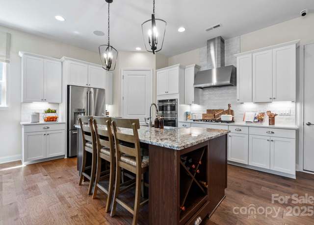 Property at 126 Goorawing Ln, Mooresville, NC 28115, 3 beds, 3.5 baths