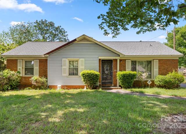 Property at 728 Dedmon Dr, Charlotte, NC 28216, 3 beds, 1.5 baths