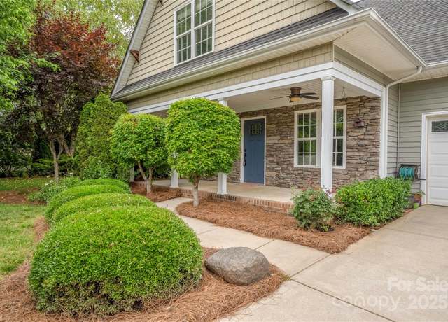 Property at 7101 Weavers Run, Cramerton, NC 28032, 3 beds, 2.5 baths