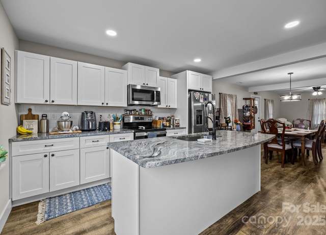 Property at 1278 Burrell Rd, Clover, SC 29710, 3 beds, 2 baths