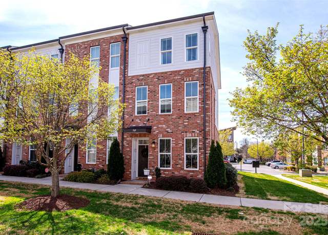 Property at 769 Seigle Point Dr, Charlotte, NC 28204, 2 beds, 2.5 baths