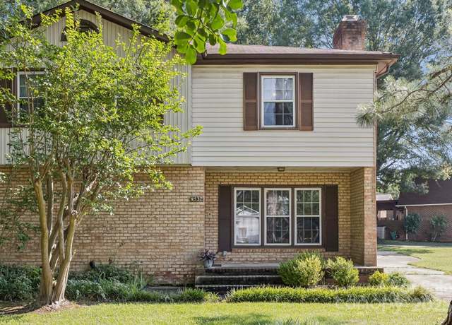 Property at 4537 Swan Meadow Ln, Charlotte, NC 28226, 3 beds, 2.5 baths