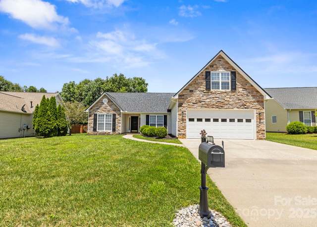 Property at 30 Morning Mist Rd, Fletcher, NC 28732, 3 beds, 2 baths