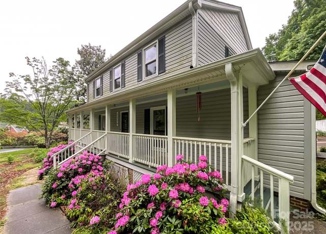 Property at 2214 Cannonade Ct, Matthews, NC 28105, 5 beds, 3.5 baths
