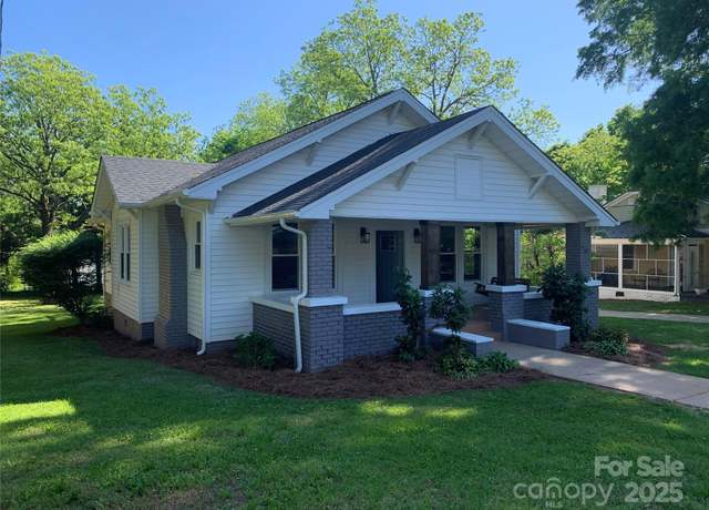 Property at 419 W 8th St, Newton, NC 28658, 3 beds, 1.5 baths