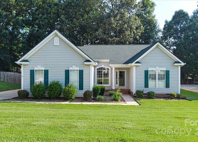 Property at 240 Rose St, Mooresville, NC 28117, 3 beds, 2 baths
