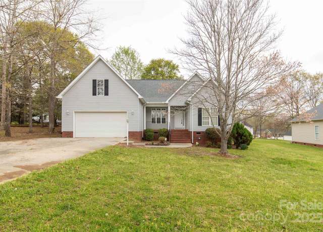 Property at 1200 Craig Ave, Lancaster, SC 29720, 4 beds, 2 baths