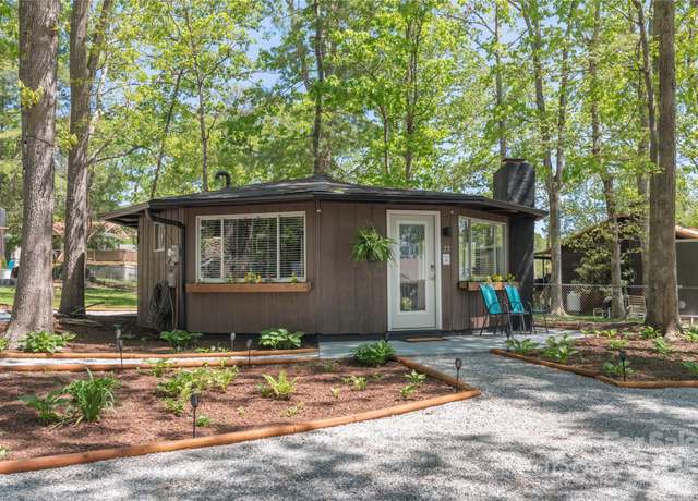 Property at 8 Palatka St, Arden, NC 28704, 2 beds, 2 baths