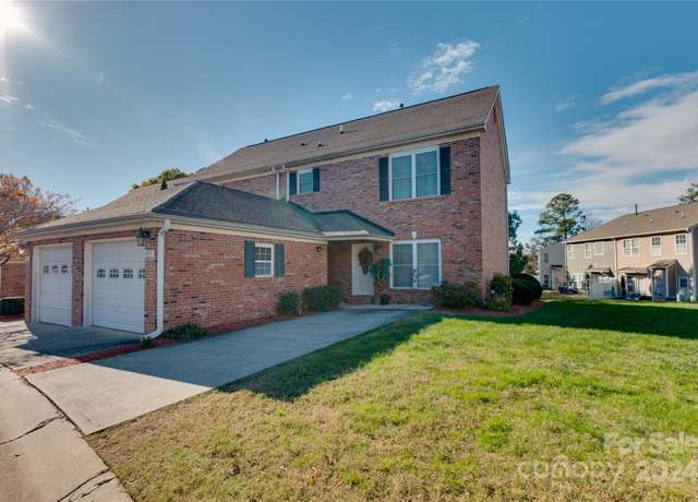 Property at 4335 Laurel Hill Ln, Charlotte, NC 28217, 3 beds, 2.5 baths