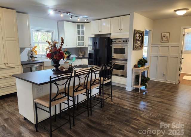 Property at 331 Sunderland Rd, Belmont, NC 28012, 2 beds, 1.5 baths