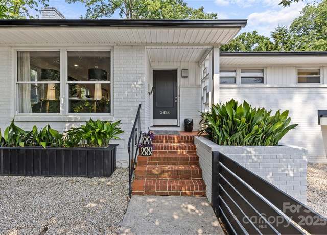 Property at 2424 Cumberland Ave, Charlotte, NC 28203, 3 beds, 1.5 baths