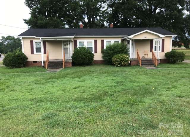 Property at 2040 Kannapolis Hwy, Kannapolis, NC 28031, 4 beds, 2 baths
