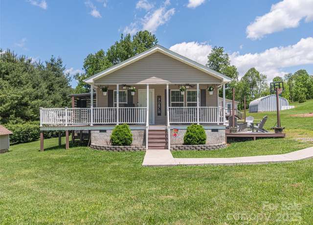 Property at 16 Sams Branch Rd, Candler, NC 28715, 2 beds, 2 baths