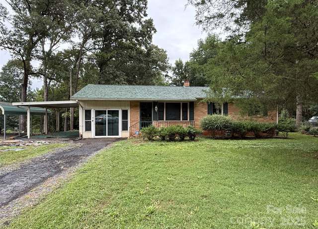 Property at 1214 Old Nc 27 Hwy, Mount Holly, NC 28120, 3 beds, 1 bath