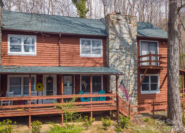 Property at 28 Cricket Ln, Maggie Valley, NC 28751, 2 beds, 1.5 baths