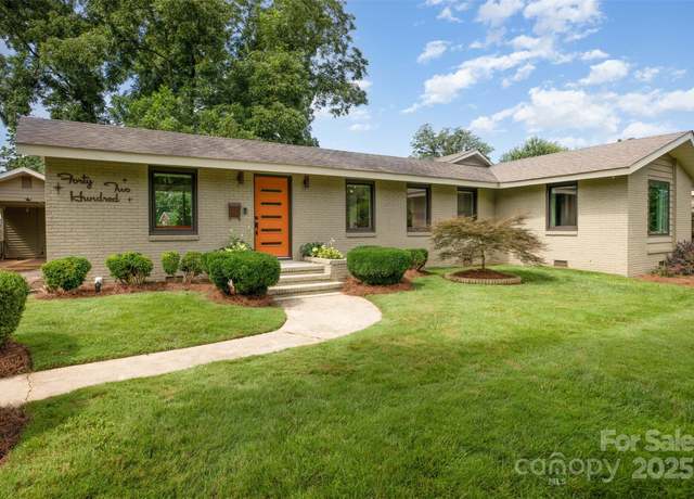 Property at 4200 Firethorne Rd, Charlotte, NC 28205, 3 beds, 1.5 baths