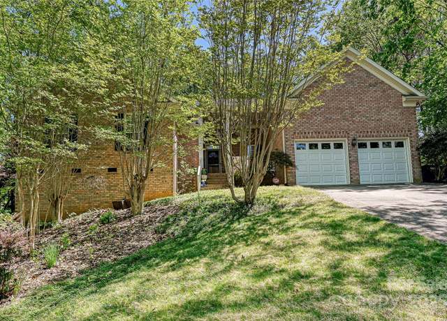 Property at 9600 Lockhorn Ct, Mint Hill, NC 28227, 3 beds, 2 baths