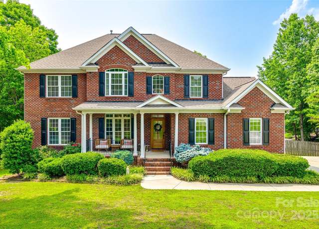 Property at 4712 Amberside Dr, Rock Hill, SC 29732, 6 beds, 4 baths