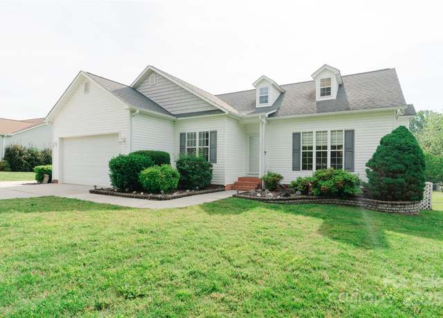 Property at 135 Meadow Lake Dr, Salisbury, NC 28146, 3 beds, 2 baths