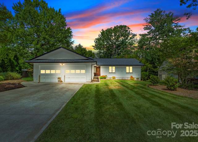 Property at 19 Golden Oaks Ln, Fletcher, NC 28732, 3 beds, 2 baths