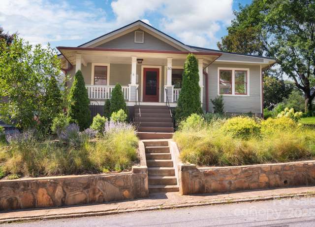 Property at 30 Monroe Pl, Asheville, NC 28801, 3 beds, 1 bath