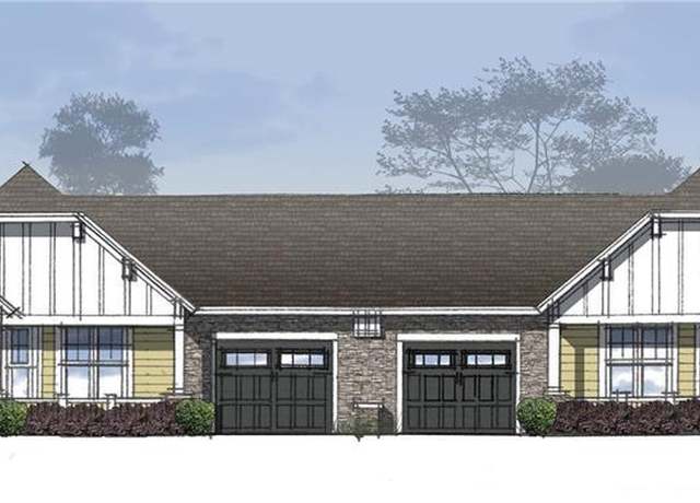 Property at 305 Golden Aster Dr, Laurel Park, NC 28739, 2 beds, 2 baths