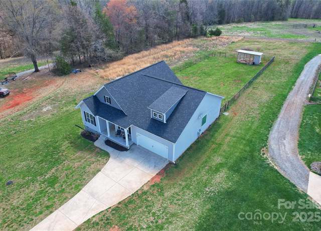 Property at 2504 Hovis Rd, Lincolnton, NC 28092, 3 beds, 2 baths