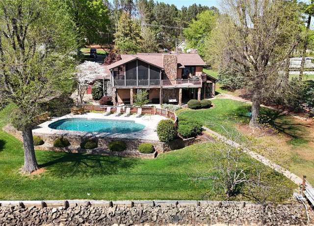 Property at 7424 Windy Pine Cir, Denver, NC 28037, 3 beds, 3.5 baths