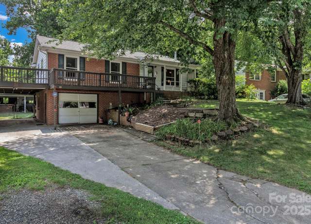 Property at 59 Skyview Ter, Asheville, NC 28806, 2 beds, 2 baths