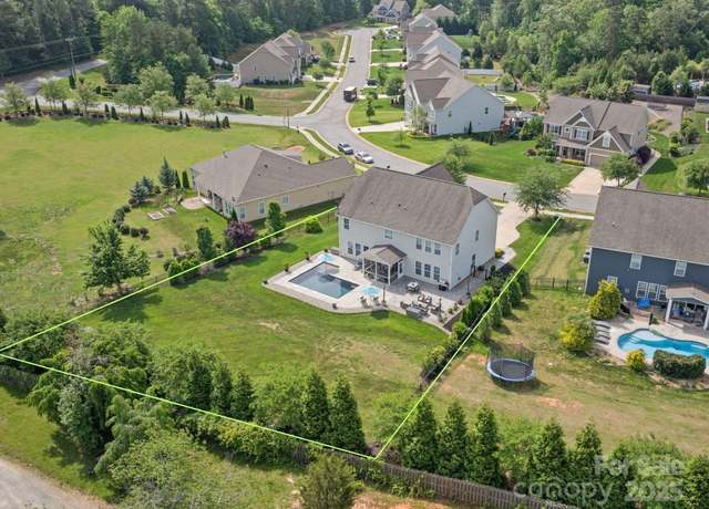 Property at 7405 Albemarle Dr, Denver, NC 28037, 5 beds, 4 baths