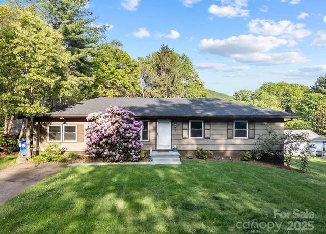 Property at 5 Hillview Rd, Asheville, NC 28805, 3 beds, 2 baths