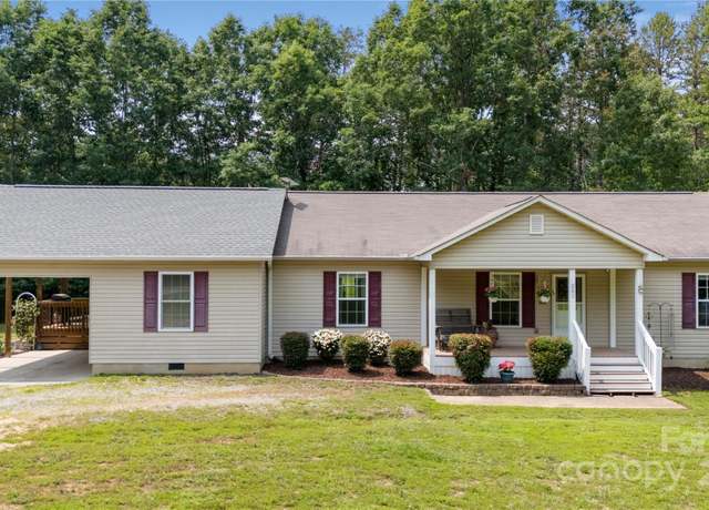 Property at 251 Vera Ln, Columbus, NC 28722, 4 beds, 3 baths
