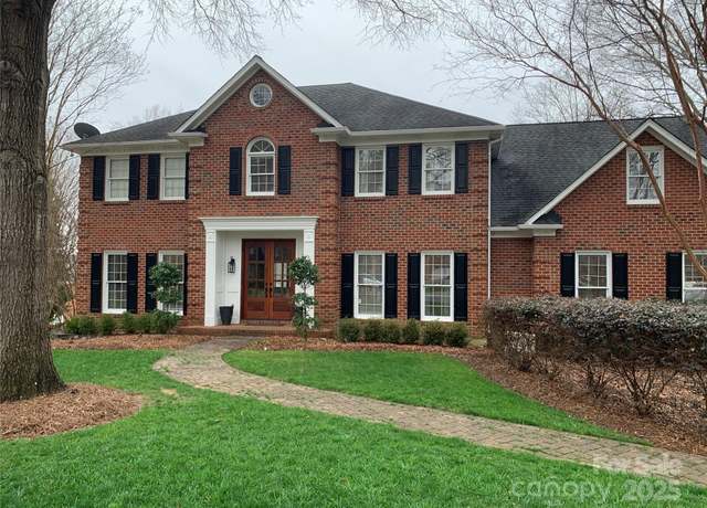 Property at 905 Mangionne Dr, Matthews, NC 28105, 6 beds, 3.5 baths