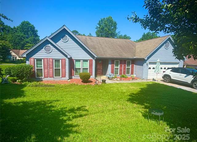 Property at 10109 Crayton Dr, Charlotte, NC 28269, 3 beds, 2 baths
