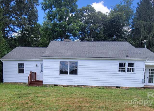Property at 317 Poplar St, Canton, NC 28716, 4 beds, 2 baths