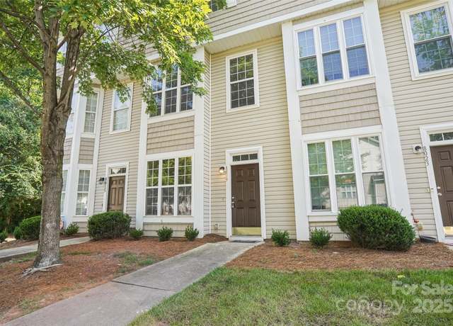 Property at 8019 Kings Creek Dr, Charlotte, NC 28273, 3 beds, 2.5 baths