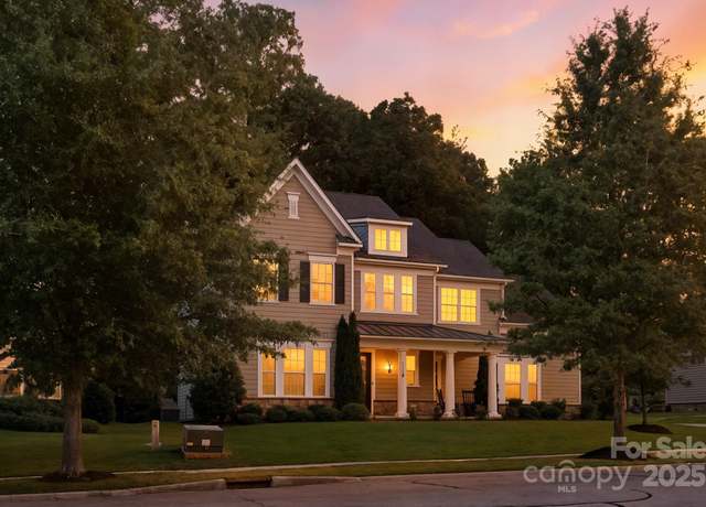 Property at 11216 Preservation Ln, Charlotte, NC 28278, 5 beds, 3 baths