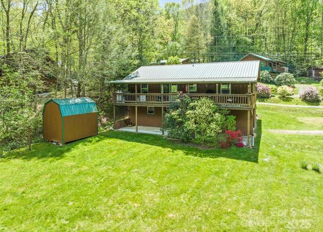 Property at 44 Robin Hood Ln, Maggie Valley, NC 28751, 2 beds, 2 baths