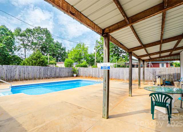 Property at 137 Hardin Rd, Forest City, NC 28043, 3 beds, 1 bath