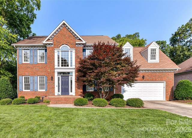 Property at 4637 Shannamara Dr, Matthews, NC 28104, 4 beds, 2.5 baths