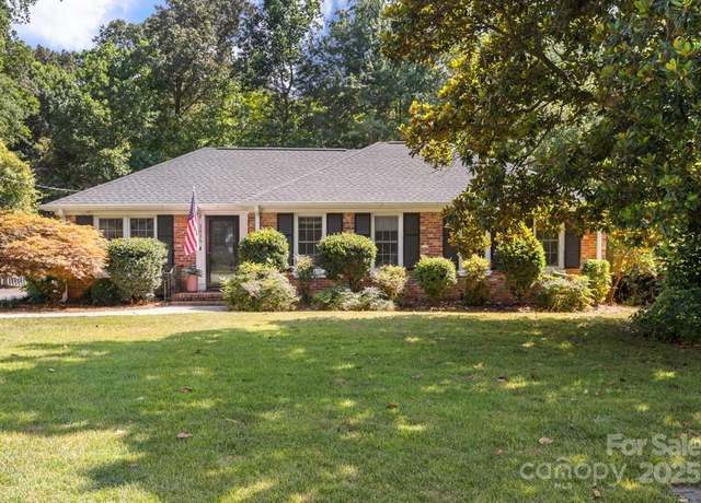 Property at 2816 Spring Valley Rd, Charlotte, NC 28210, 4 beds, 3 baths