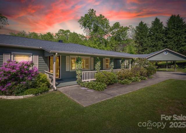 Property at 3535 Terra Firma Dr, Lenoir, NC 28645, 5 beds, 3 baths
