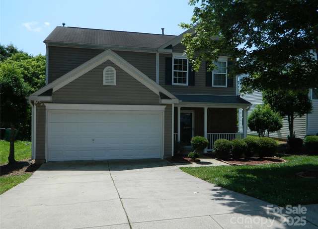 Property at 10516 Pickerel Ln, Charlotte, NC 28213, 3 beds, 2.5 baths