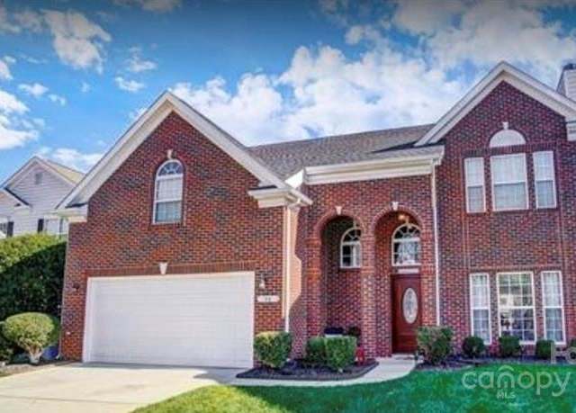 Property at 98 Poplar Woods Dr, Concord, NC 28027, 4 beds, 2.5 baths