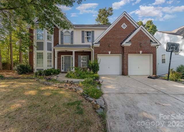 Property at 11424 Glenstone Ct, Charlotte, NC 28269, 4 beds, 2.5 baths